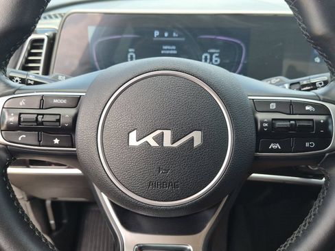 Used 2025 Kia Sportage EX FWD image 24