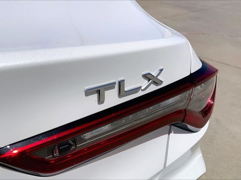 Used 2025 Acura TLX w/ Technology Package FWD image 10