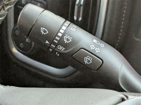 Used 2023 Chevrolet Silverado 2500 LT w/ Convenience Package image 22