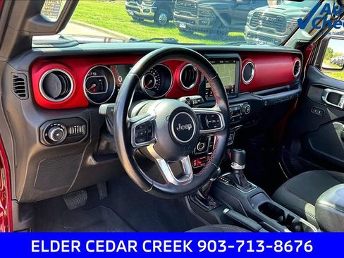 Used 2021 Jeep Wrangler Unlimited Rubicon AWD/4WD image 14