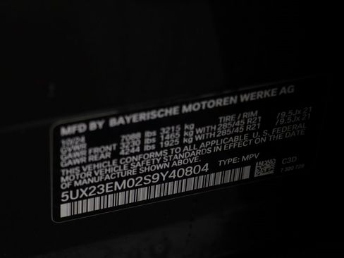 Used 2025 BMW X7 xDrive40i w/ M Sport Package image 25