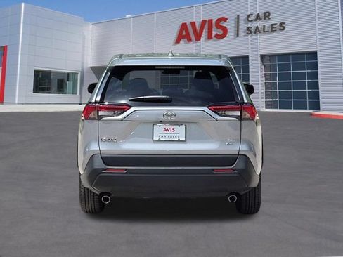 Used 2025 Toyota RAV4 LE AWD/4WD image 7