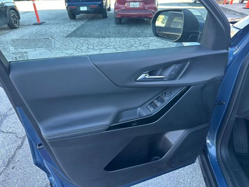 Used 2025 Chevrolet Equinox LT image 20