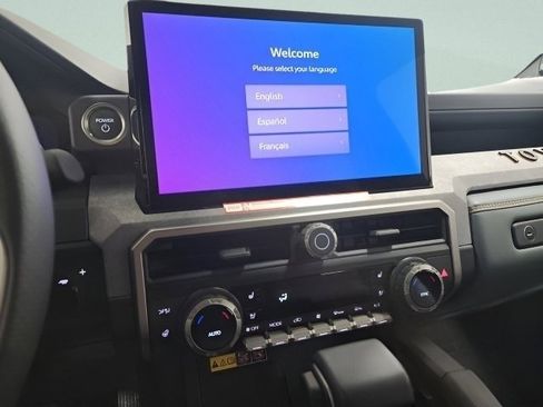 Used 2025 Toyota 4Runner Trailhunter image 33