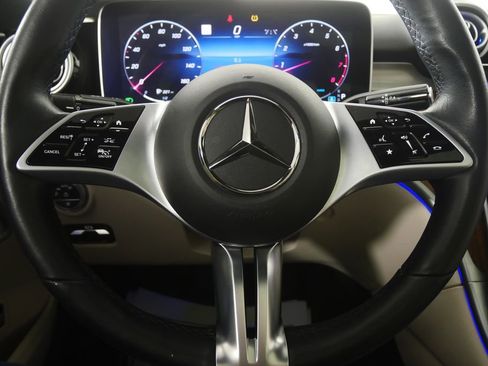 Used 2023 Mercedes-Benz C 300 Sedan image 18