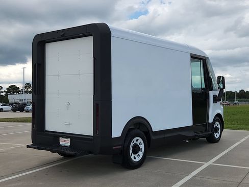 Used 2024 Chevrolet Brightdrop 400 w/ Commercial Equipment Package AWD/4WD image 5