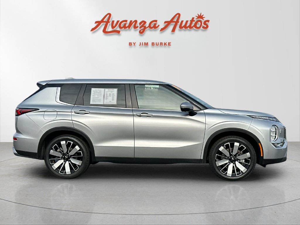 Used 2025 Mitsubishi Outlander SE AWD/4WD image 6