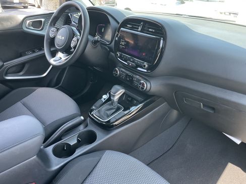 Certified 2025 Kia Soul S FWD image 10