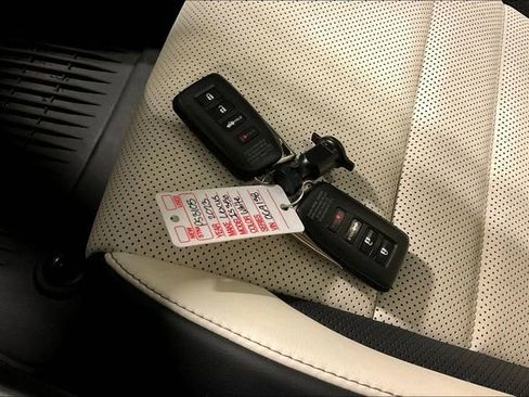 Used 2023 Lexus IS 350 F Sport image 11