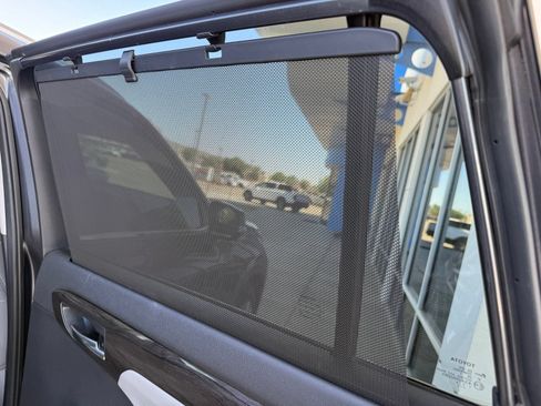 Used 2021 Toyota Highlander Platinum FWD image 43