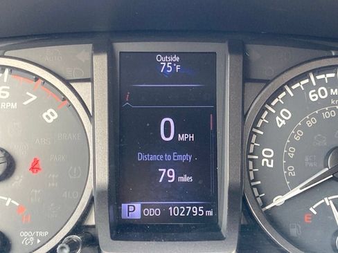 Used 2019 Toyota Tacoma TRD Off-Road AWD/4WD image 13