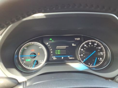 Used 2024 Toyota Venza XLE image 20