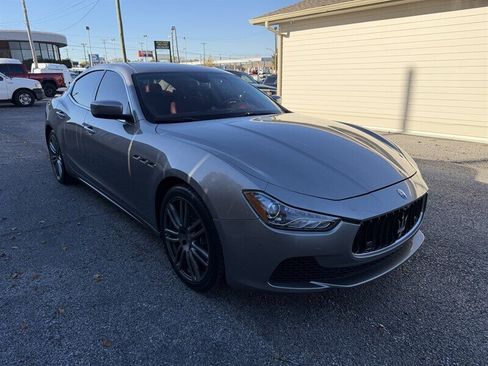 Used 2015 Maserati Ghibli image 3