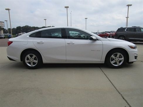 Used 2023 Chevrolet Malibu LS w/ Driver Confidence Package image 6