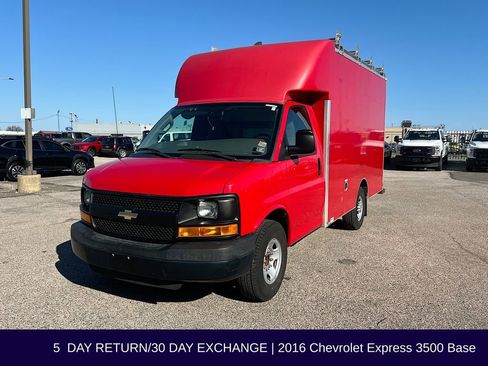 Used 2016 Chevrolet Express 3500 RWD image 4