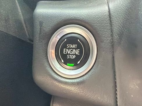 Used 2022 Chevrolet Tahoe LT RWD image 32