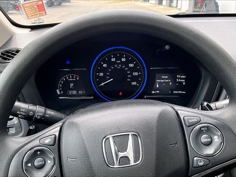 Used 2021 Honda HR-V EX image 18