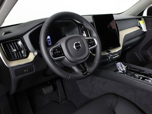 New 2026 Volvo XC60 B5 Plus w/ Climate Package PRO AWD/4WD image 8