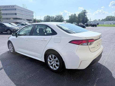 Used 2024 Toyota Corolla LE FWD image 3