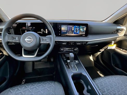 New 2026 Nissan Kicks SV FWD image 10