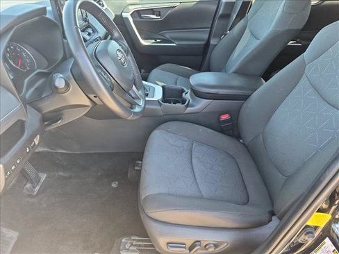 Used 2022 Toyota RAV4 XLE w/ Convenience Package AWD/4WD image 16