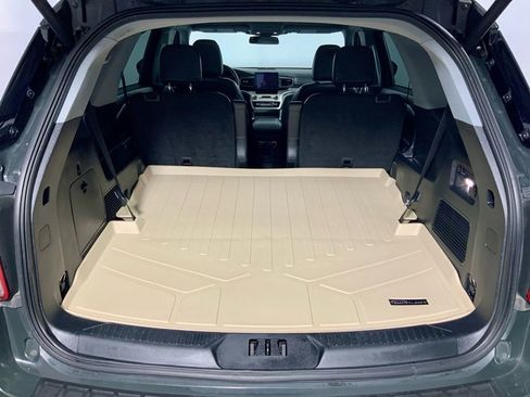 Used 2023 Ford Explorer XLT w/ Equipment Group 202A image 32