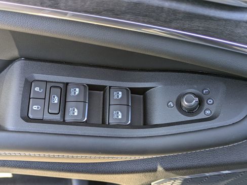 New 2025 Jeep Grand Cherokee L Overland w/ Advanced Protech Group III AWD/4WD image 21