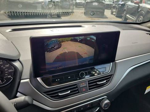 New 2026 Nissan Altima 2.5 SR FWD image 16