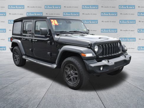 Used 2024 Jeep Wrangler Unlimited Sport AWD/4WD image 3