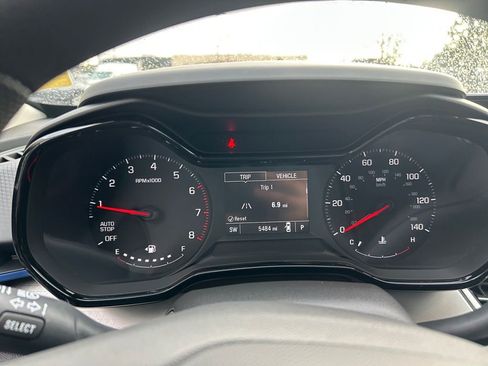 Used 2025 Chevrolet Trax LS w/ LS Convenience Package FWD image 17