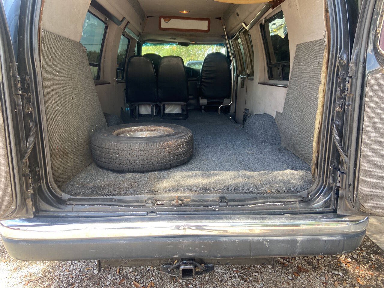 Used 1999 Ford E-250 and Econoline 250 Extended RWD image 5