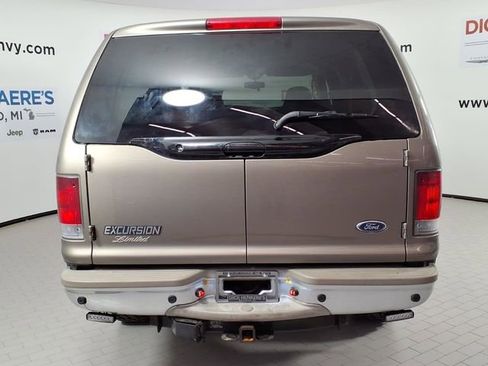 Used 2005 Ford Excursion Limited AWD/4WD image 5