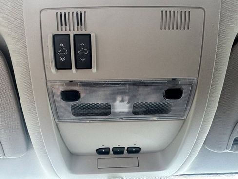 Used 2011 GMC Sierra 2500 Denali w/ Suspension Package, Off-Road image 40