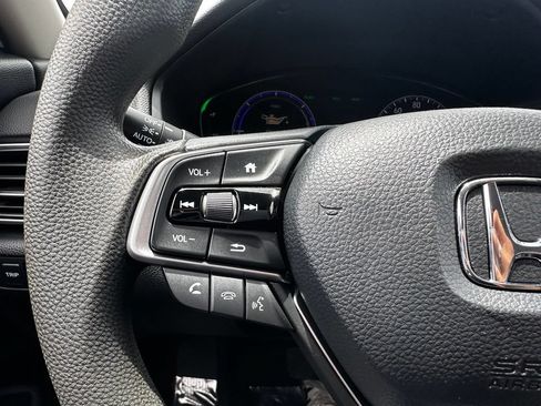 Used 2020 Honda Accord EX image 31
