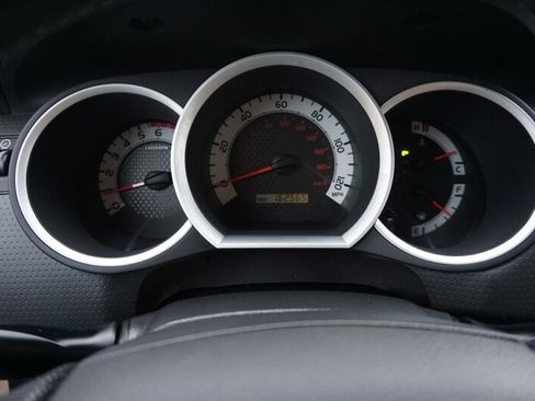 Used 2012 Toyota Tacoma PreRunner image 33