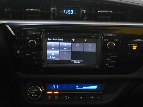 Used 2015 Toyota Corolla S image 16