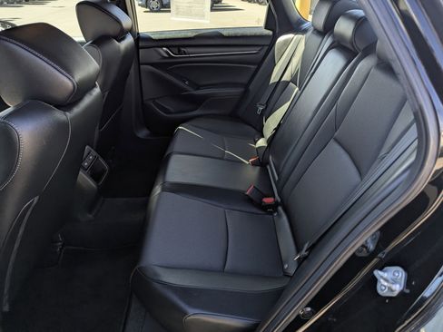 Used 2022 Honda Accord Sport image 8