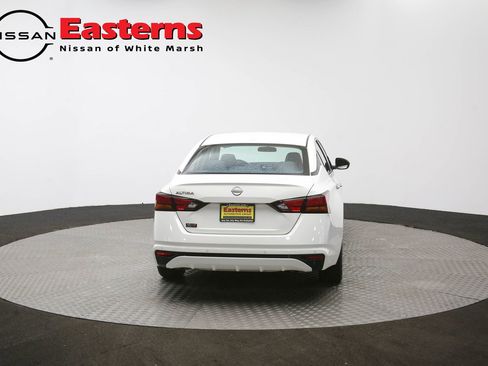 Used 2025 Nissan Altima 2.5 SV FWD image 27