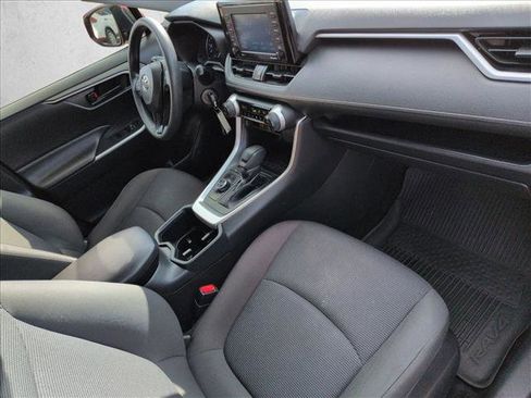 Used 2022 Toyota RAV4 LE image 25