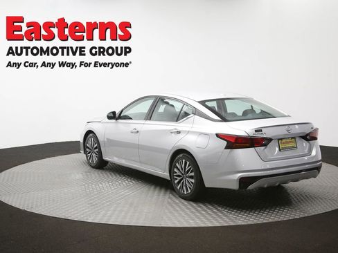 Used 2024 Nissan Altima 2.5 SV FWD image 64