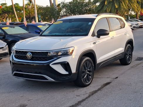 Certified 2024 Volkswagen Taos S FWD image 3