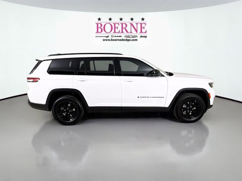New 2025 Jeep Grand Cherokee L Altitude image 8