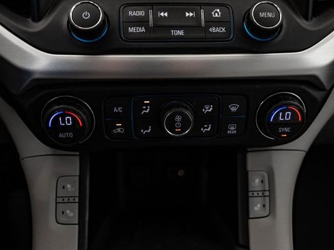 Used 2019 GMC Acadia SLE image 37