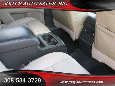 Used 2013 Ford Explorer XLT AWD/4WD image 25