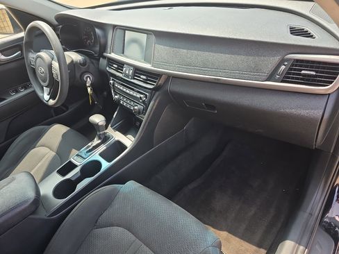 Used 2018 Kia Optima LX w/ 17" Alloy Wheels Package image 19