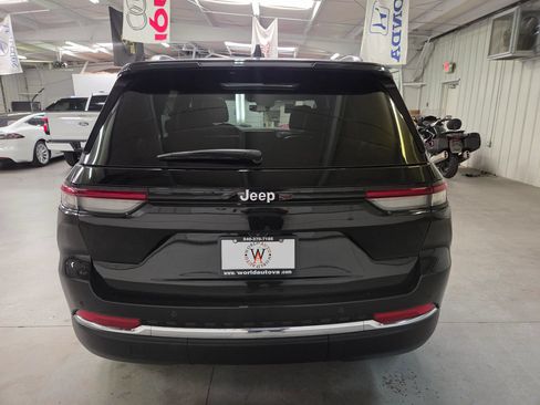 Used 2024 Jeep Grand Cherokee Limited 4xe AWD/4WD image 6