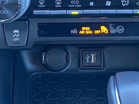 Certified 2025 Toyota RAV4 XLE Premium image 29