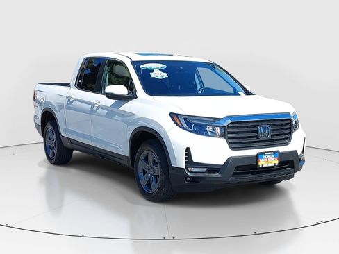 Certified 2023 Honda Ridgeline RTL image 3