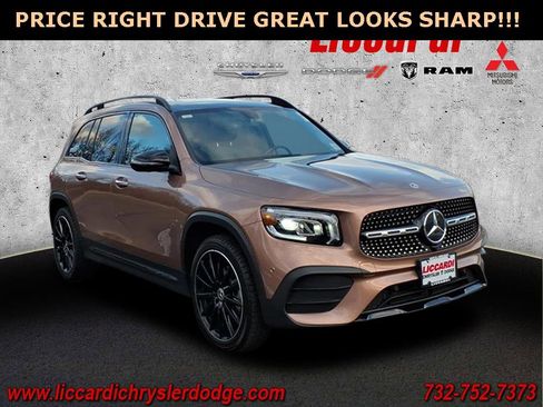 Used 2022 Mercedes-Benz GLB 250 GLB 250 image 1