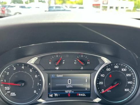 Used 2024 Chevrolet Equinox LT FWD image 11